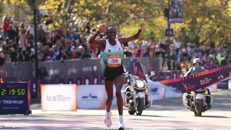 Hellen Obiri phá kỷ lục TCS New York City Marathon 2025